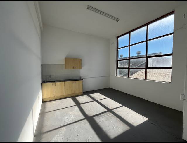 525M² WAREHOUSE TO LET IN PAARDEN EILAND